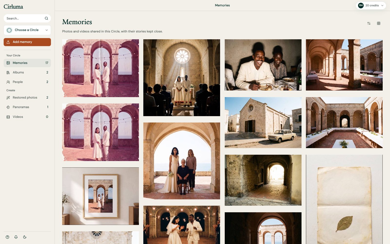 A Circle's shared photos in the Cirluma desktop workspace.